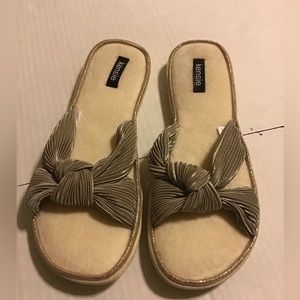 KENSIE WOMENS SLIPPERS SCUFFS NWOT SZ 10/11 XL